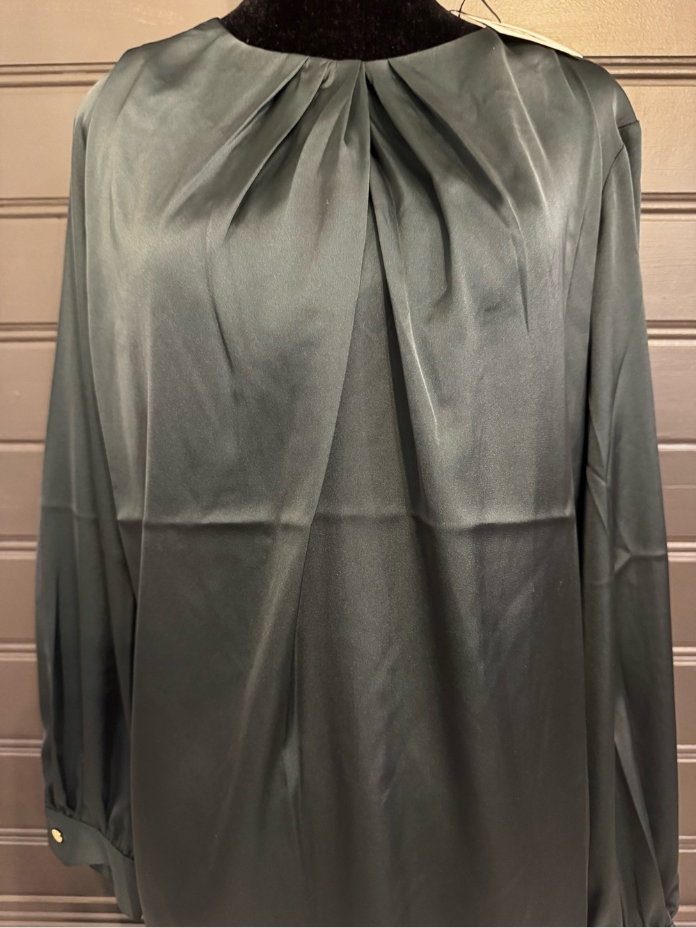 NWT Anne Klein Women's Green Satin Pleated Neck Blouse - MSRP $89